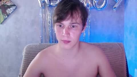 Snapshot of littlesadcabbage chatting on 09-11-25, 12:44 Sonnenschein online show from 09-11-25, 12:44