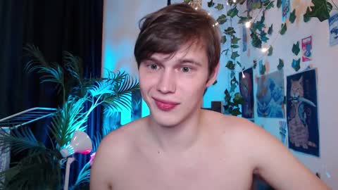 Snapshot of littlesadcabbage chatting on 09-26-25, 12:25 Sonnenschein online show from 09-26-25, 12:25