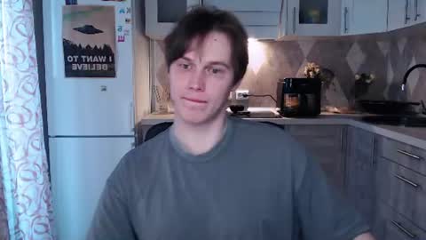 Snapshot of littlesadcabbage chatting on 06-19-26, 02:49 Sonnenschein online show from 06-19-26, 02:49
