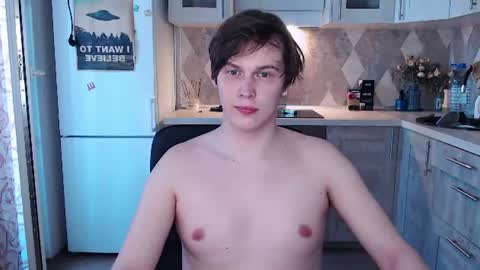 Snapshot of littlesadcabbage chatting on 07-14-26, 03:00 Sonnenschein online show from 07-14-26, 03:00