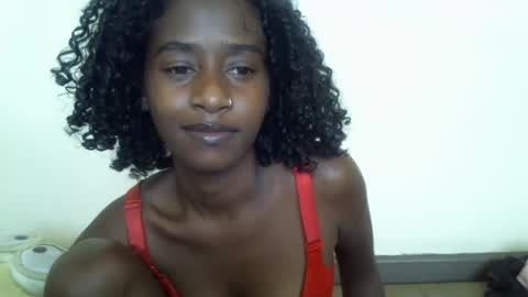 Snapshot of littlesandie chatting on 01-08-25, 09:21 littlesandie online show from 01-08-25, 09:21