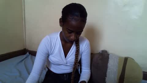 Snapshot of littlesandie chatting on 02-14-25, 05:51 littlesandie online show from 02-14-25, 05:51