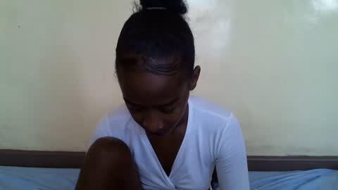 Snapshot of littlesandie chatting on 02-18-25, 05:53 littlesandie online show from 02-18-25, 05:53