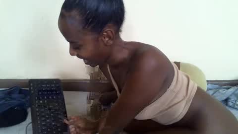 Snapshot of littlesandie chatting on 02-28-25, 08:53 littlesandie online show from 02-28-25, 08:53