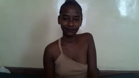 Snapshot of littlesandie chatting on 03-10-25, 05:54 littlesandie online show from 03-10-25, 05:54