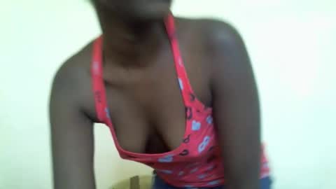 Snapshot of littlesandie chatting on 10-15-25, 05:29 littlesandie online show from 10-15-25, 05:29