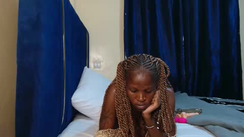 Snapshot of littleshy_baby17 chatting on 03-09-26, 04:33 Littleshy baby17 online show from 03-09-26, 04:33