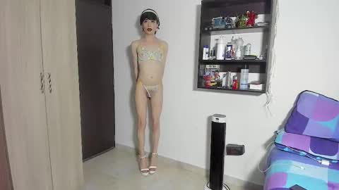 Snapshot of littlesissy_ chatting on 01-08-26, 03:42 Sofi online show from 01-08-26, 03:42