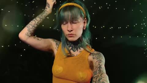 Niki  free tg channel with some photos gifs and info about streams  online show from 12-04-25, 11:52