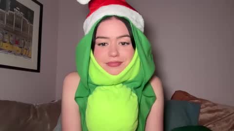 Little Sugar Pea  online show from 12-25-24, 11:20