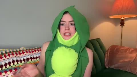 Snapshot of littlesugarpea chatting on 01-04-25, 03:50 Little Sugar Pea online show from 01-04-25, 03:50