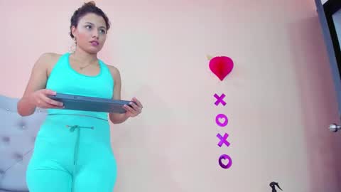 Snapshot of littletammy4u_ chatting on 02-27-25, 06:20 tammy online show from 02-27-25, 06:20