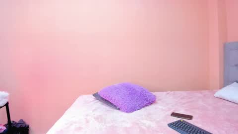 Snapshot of littletammy4u_ chatting on 03-01-25, 12:45 tammy online show from 03-01-25, 12:45