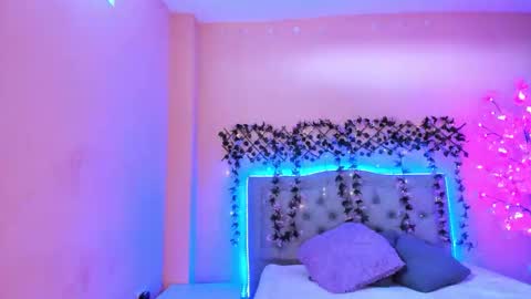 Snapshot of littletammy4u_ chatting on 09-10-25, 12:38 tammy online show from 09-10-25, 12:38