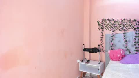 Snapshot of littletammy4u_ chatting on 09-14-25, 12:15 tammy online show from 09-14-25, 12:15