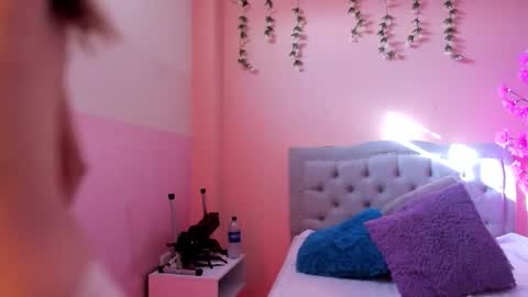 Snapshot of littletammy4u_ chatting on 10-23-25, 12:26 tammy online show from 10-23-25, 12:26