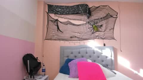 Snapshot of littletammy4u_ chatting on 10-27-25, 12:31 tammy online show from 10-27-25, 12:31