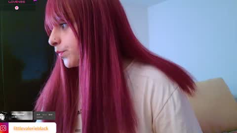 Valerie  online show from 07-08-26, 01:43