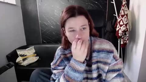 Viki online show from 10-25-25, 07:16