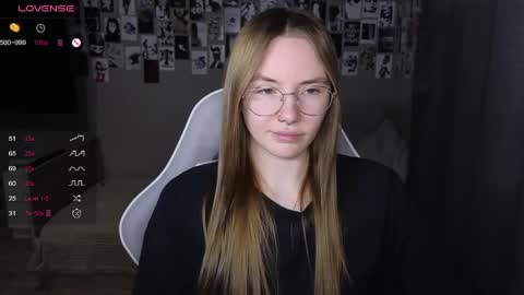 Snapshot of littlevildevil chatting on 04-24-26, 11:01 Eliana online show from 04-24-26, 11:01