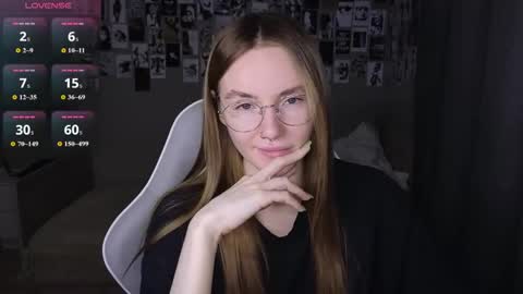 Snapshot of littlevildevil chatting on 05-03-26, 11:05 Eliana online show from 05-03-26, 11:05