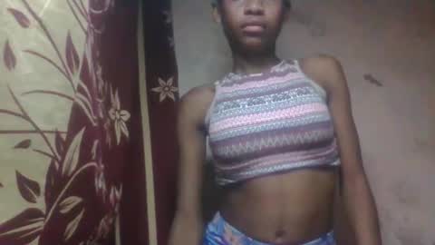 Snapshot of littleyanah chatting on 09-08-25, 02:38 yanah online show from 09-08-25, 02:38