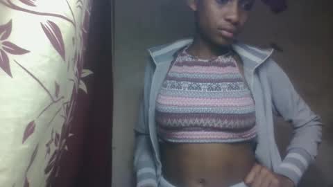 Snapshot of littleyanah chatting on 09-11-25, 11:27 yanah online show from 09-11-25, 11:27