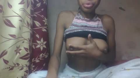 Snapshot of littleyanah chatting on 09-12-25, 11:32 yanah online show from 09-12-25, 11:32