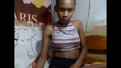 Snapshot of littleyanah chatting on 10-02-25, 05:31 yanah online show from 10-02-25, 05:31