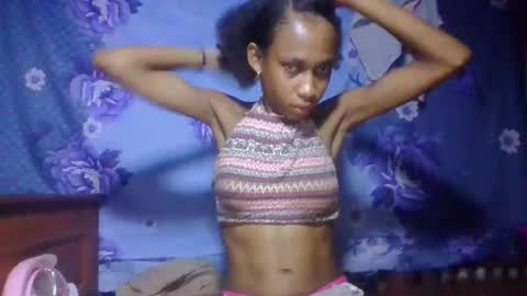 Snapshot of littleyanah chatting on 06-06-26, 06:07 yanah online show from 06-06-26, 06:07