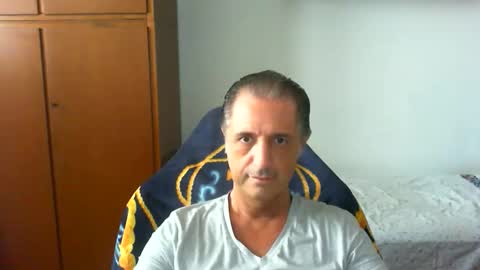Snapshot of liuk53 chatting on 06-06-26, 02:00 liuk53 online show from 06-06-26, 02:00