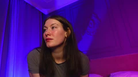 Liv 3 online show from 11-20-25, 02:06