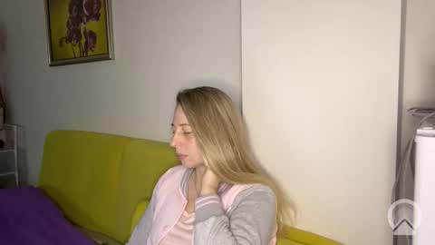Livandria online show from 05-21-26, 08:27