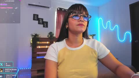 Snapshot of livfabi_ chatting on 01-20-25, 04:45 Livfabi online show from 01-20-25, 04:45