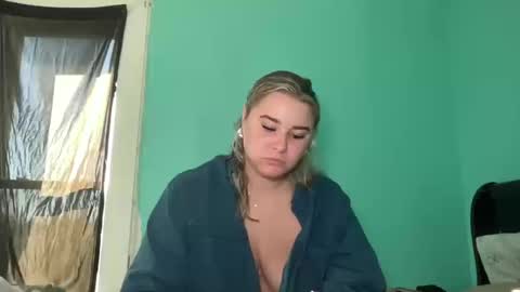 Livvy online show from 10-10-25, 02:05