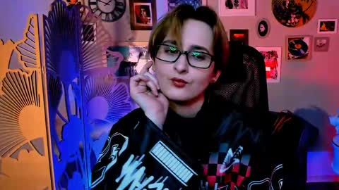 Snapshot of lixeluna chatting on 04-26-26, 06:22 LixeLuna online show from 04-26-26, 06:22