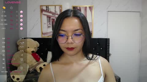 Snapshot of liz25_b chatting on 01-21-25, 09:24 Liz online show from 01-21-25, 09:24