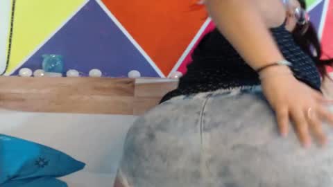 liz_603757 online show from 02-01-25, 05:18