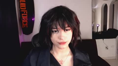 Snapshot of liz_beths chatting on 10-25-25, 03:18 Elizabeth online show from 10-25-25, 03:18