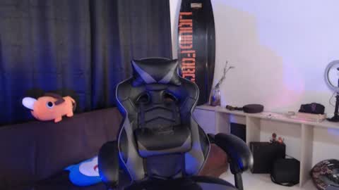 Snapshot of liz_beths chatting on 11-25-25, 11:49 Elizabeth online show from 11-25-25, 11:49