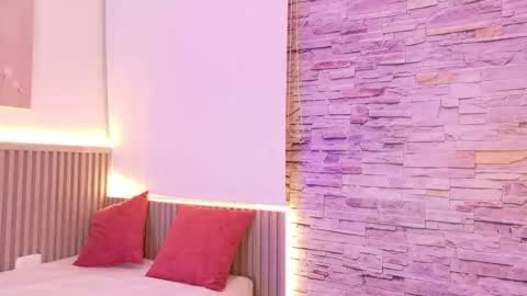 Snapshot of liz_monserrat chatting on 10-18-25, 07:25 liz_monserrat online show from 10-18-25, 07:25