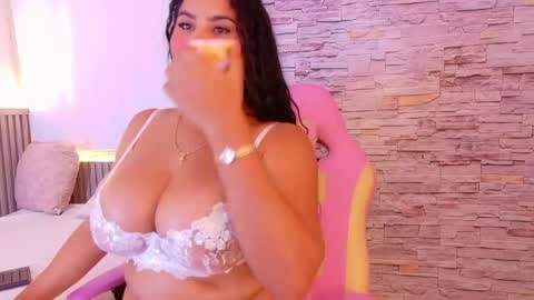 liz_monserrat online show from 04-15-26, 07:43