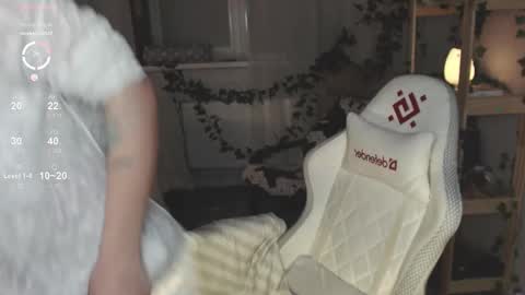 Snapshot of liza_wet chatting on 12-09-24, 03:40 Liza Wet online show from 12-09-24, 03:40