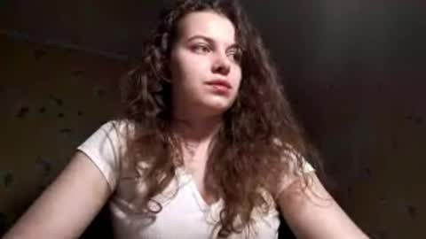 Snapshot of lizabethkimbal chatting on 04-14-26, 05:19 Molly online show from 04-14-26, 05:19