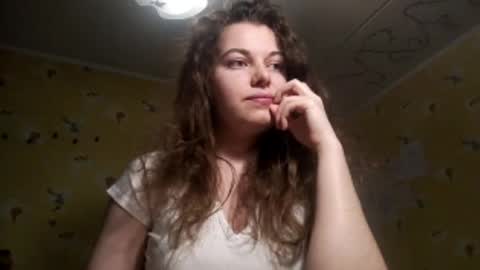 Snapshot of lizabethkimbal chatting on 04-19-26, 05:01 Molly online show from 04-19-26, 05:01
