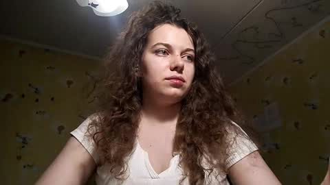 Snapshot of lizabethkimbal chatting on 05-03-26, 05:08 Molly online show from 05-03-26, 05:08