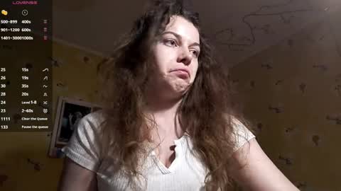 Snapshot of lizabethkimbal chatting on 05-25-26, 04:13 Molly online show from 05-25-26, 04:13