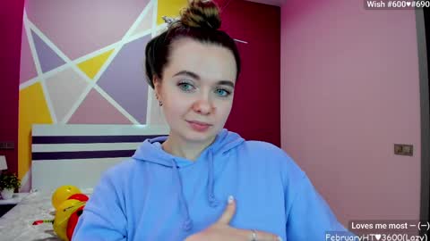 Girl next door online show from 02-10-25, 12:29