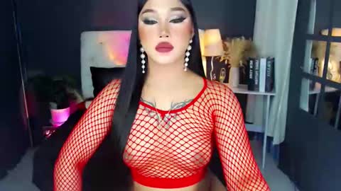 Snapshot of lizalegrand chatting on 12-01-24, 10:53 Liza online show from 12-01-24, 10:53