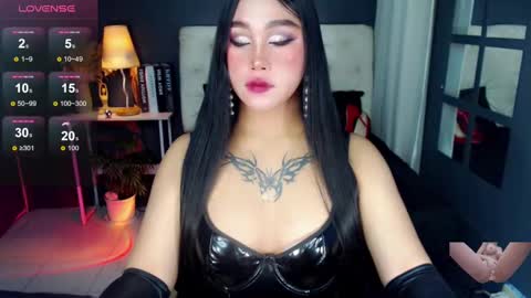 Snapshot of lizalegrand chatting on 12-26-24, 06:41 Liza online show from 12-26-24, 06:41